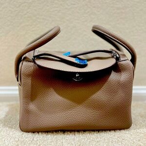 SALE TODAY ONLY‼️ Elegant Taupe Leather Handbag